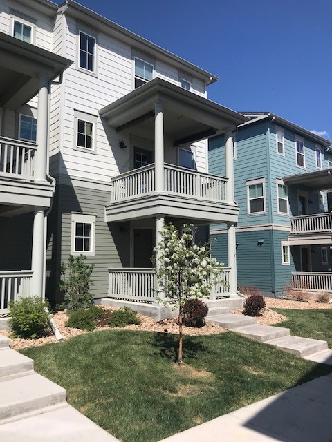 Charming 2BD/2.5BA Townhome in Quiet Lafayette Neighborhood