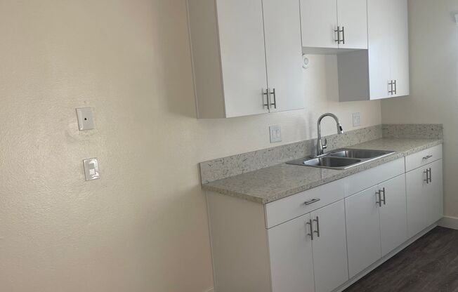 2 beds, 1 bath, 760 sqft, $2,295, Unit 29