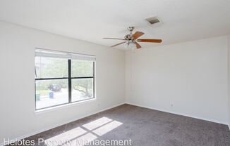 10406 Pelican Oak