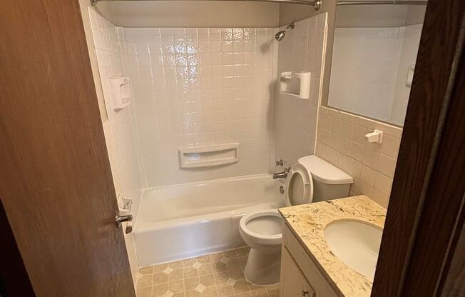 1 bed, 1 bath, 685 sqft, $1,150, Unit 175-12