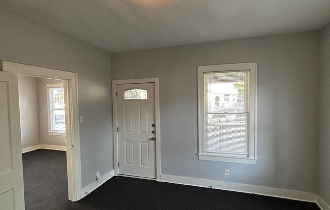 2 beds, 1 bath, $1,195