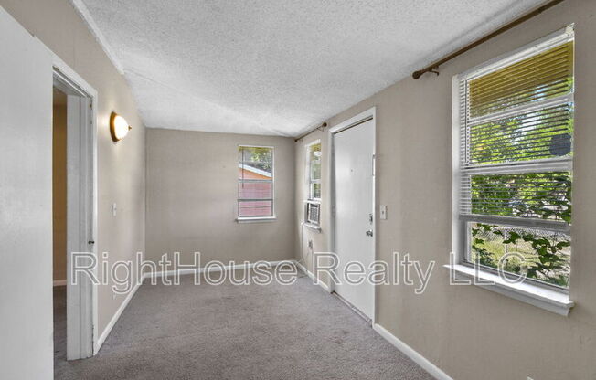 33 N NORMANDALE AVE