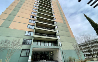 2 beds, 2 baths, $1,895, Unit APARTMENT 3D