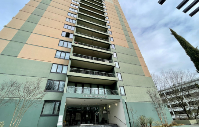 2 beds, 2 baths, $1,895, Unit APARTMENT 3D