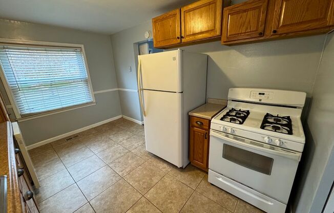 2 beds, 1 bath, $1,650