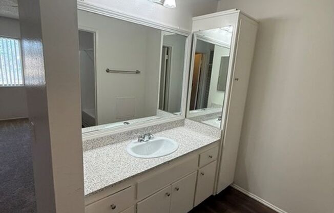 1 bed, 1 bath, 716 sqft, $2,150, Unit J010