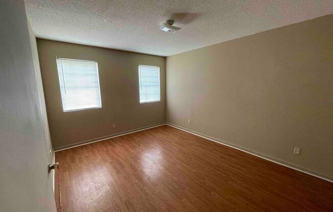 Studio, 1 bath, 480 sqft, $450