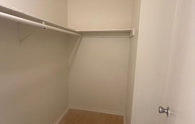 Studio, 1 bath, 400 sqft, $1,125, Unit WWK-404