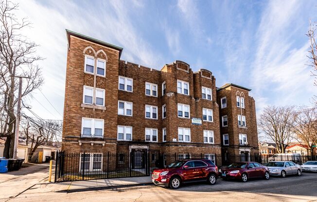 1815 W 77th