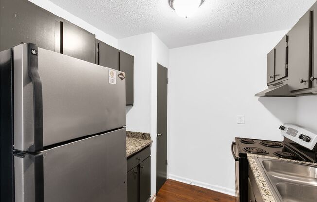 1 bed, 1 bath, 760 sqft, $975