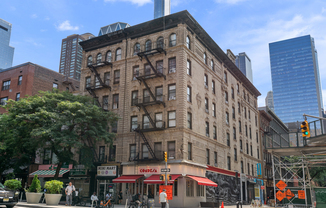 824 9 AVE