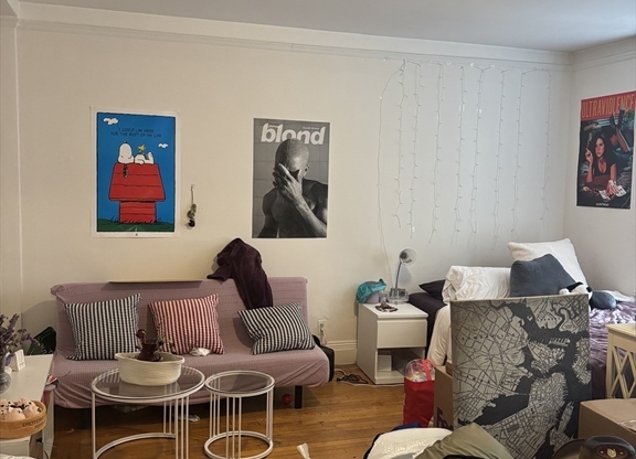 2 beds, 1 bath, 715 sqft, $3,500, Unit 705