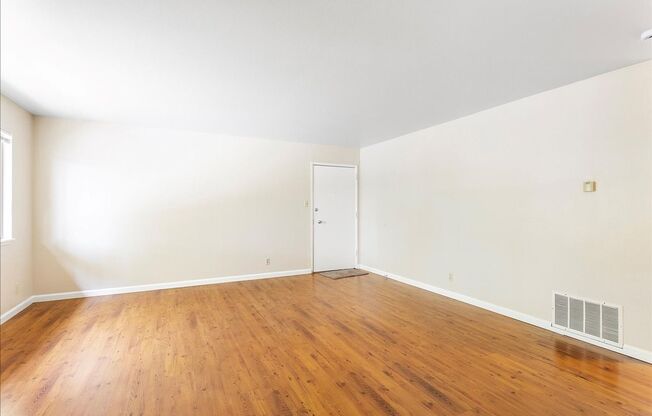 2120 San Antonio Ave #E - 2 bedroom | 2 bath | Upper unit