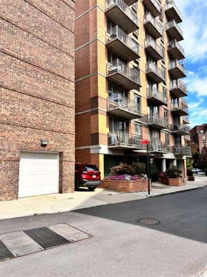 2 beds, 2 baths, $3,000, Unit 5B