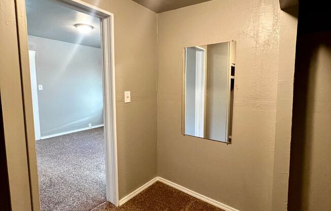 2 beds, 1 bath, $1,200