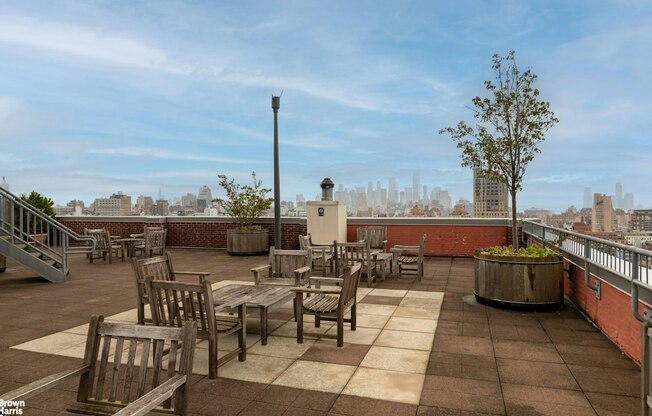 1 bed, 1 bath, 1,000 sqft, $6,500, Unit 8L