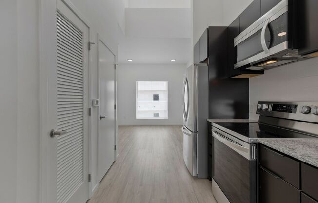 1 bed, 1 bath, 523 sqft, $1,295, Unit 304