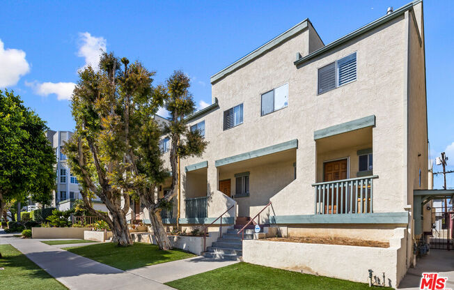 1818 BUTLER AVE