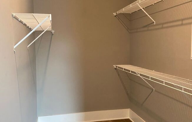 1 bed, 1 bath, 789 sqft, $925, Unit 29