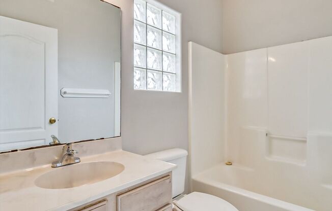 2 beds, 2 baths, $1,395