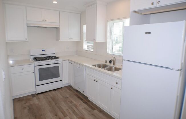 Remodeled single family home with washer/dryer hookups,  patio and garage!