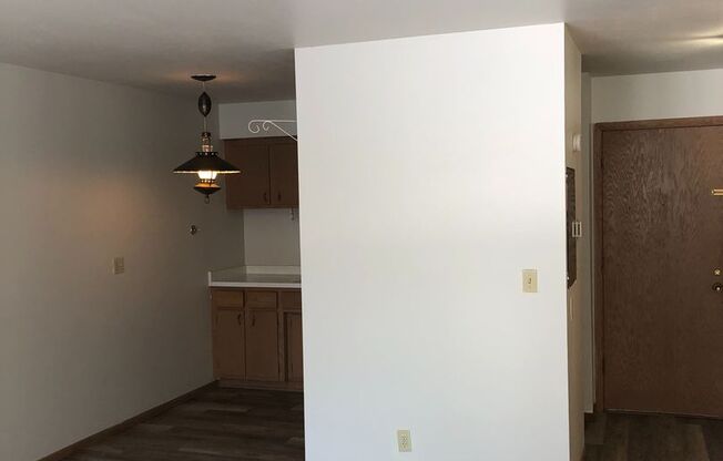 1 bed, 1 bath, $650