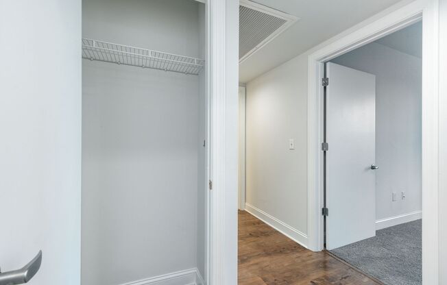 1 bed, 1 bath, 660 sqft, $1,753, Unit 320