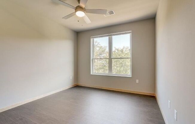 2 beds, 2 baths, 998 sqft, $2,625, Unit 301