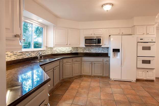 12800 BRIAR FRST DR