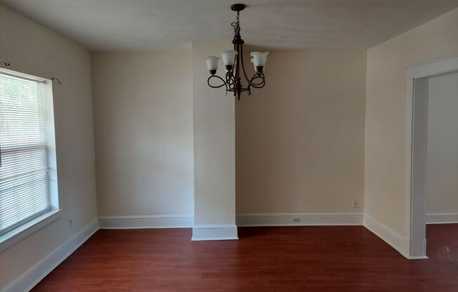 3 BED / 1 BATH SINGLE FAMILY