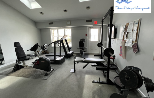 Massive lake front condo with tons of amenities!
