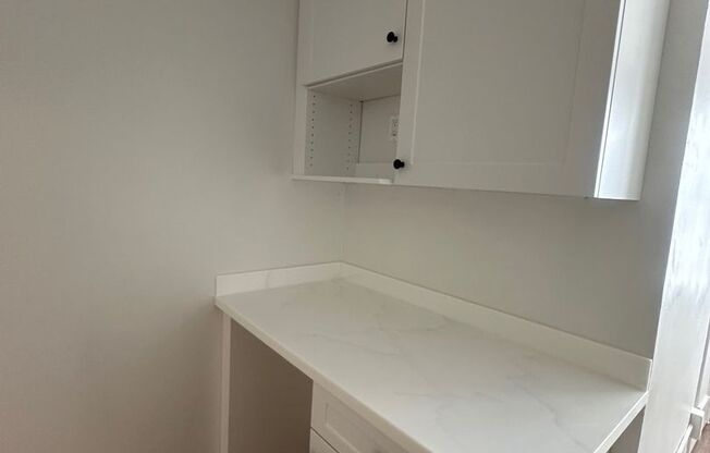 Newly Renovated Studio on 2nd Street- Alamitos Beach