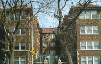 7665-7715 N. Sheridan