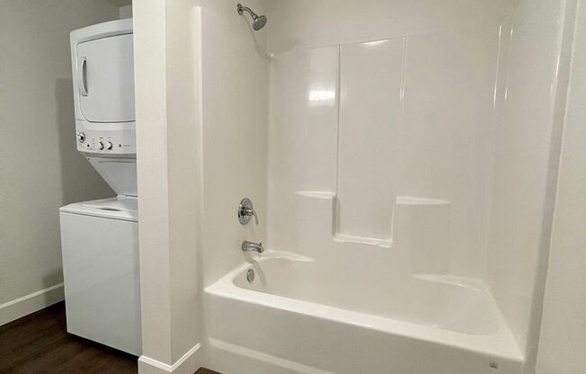 Studio, 1 bath, 346 sqft, $1,650, Unit 410-205