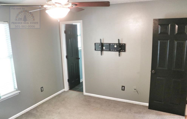 3 beds, 2 baths, $1,375