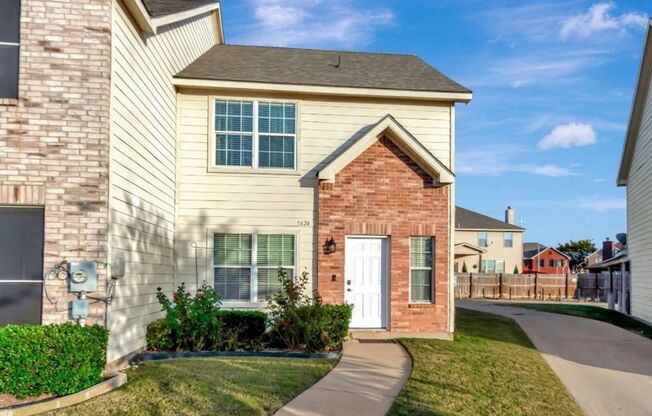 2 Bedroom Townhome in Fort Worth