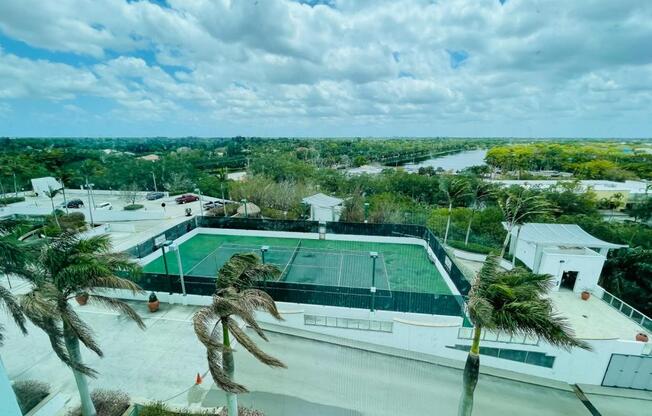 2 beds, 2 baths, 954 sqft, $2,500