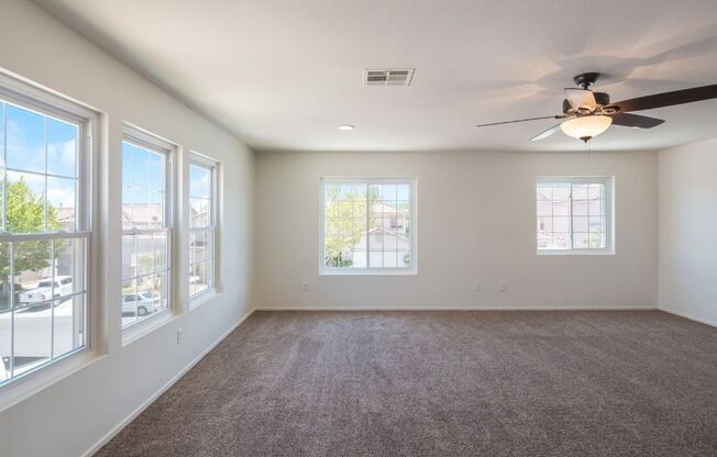 4 beds, 2.5 baths, $2,250