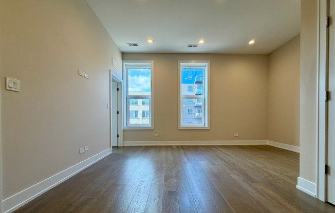 2 beds, 1 bath, 750 sqft, $2,695, Unit 12