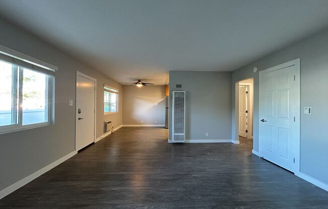 2 beds, 1 bath, 950 sqft, $2,895, Unit 1720-4