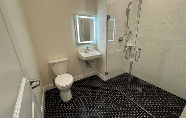 Studio, 1 bath, 300 sqft, $1,700, Unit 105