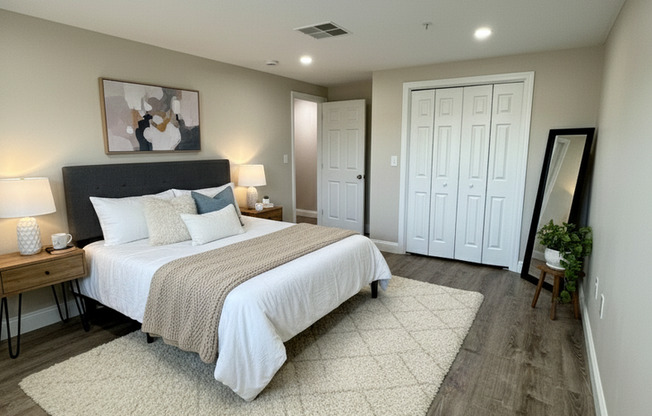 2 beds, 1 bath, 680 sqft, $2,500, Unit 21-33