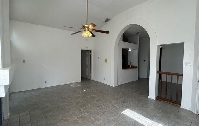 AVAILABLE NOW 4 BED/ 2 BA HOUSE FOR RENT! LP 1604/PUE RD