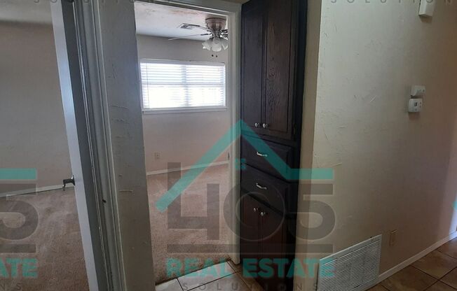 3 beds, 2 baths, $1,400