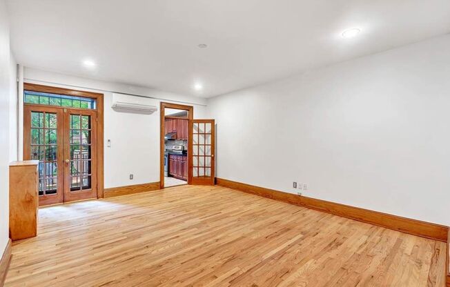27 W 90 ST