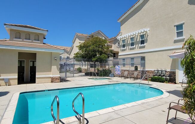 Gorgeous "Lincoln Square" Condo!