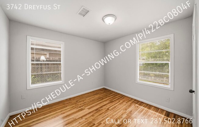 3742 DREYFUS ST