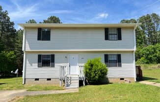 Updated 2 Bedroom Duplex in Durham