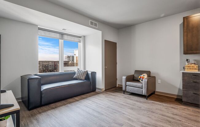 2 beds, 1 bath, 789 sqft, $1,600, Unit 302