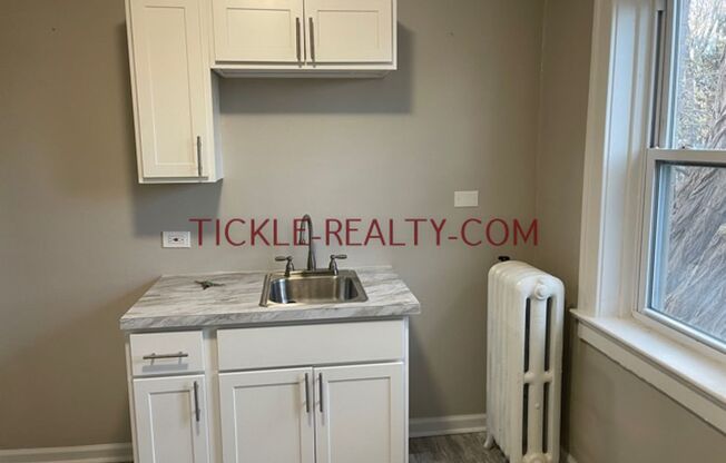 Studio, 1 bath, $850, Unit S23